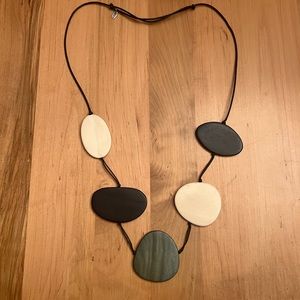 SYLCA necklace